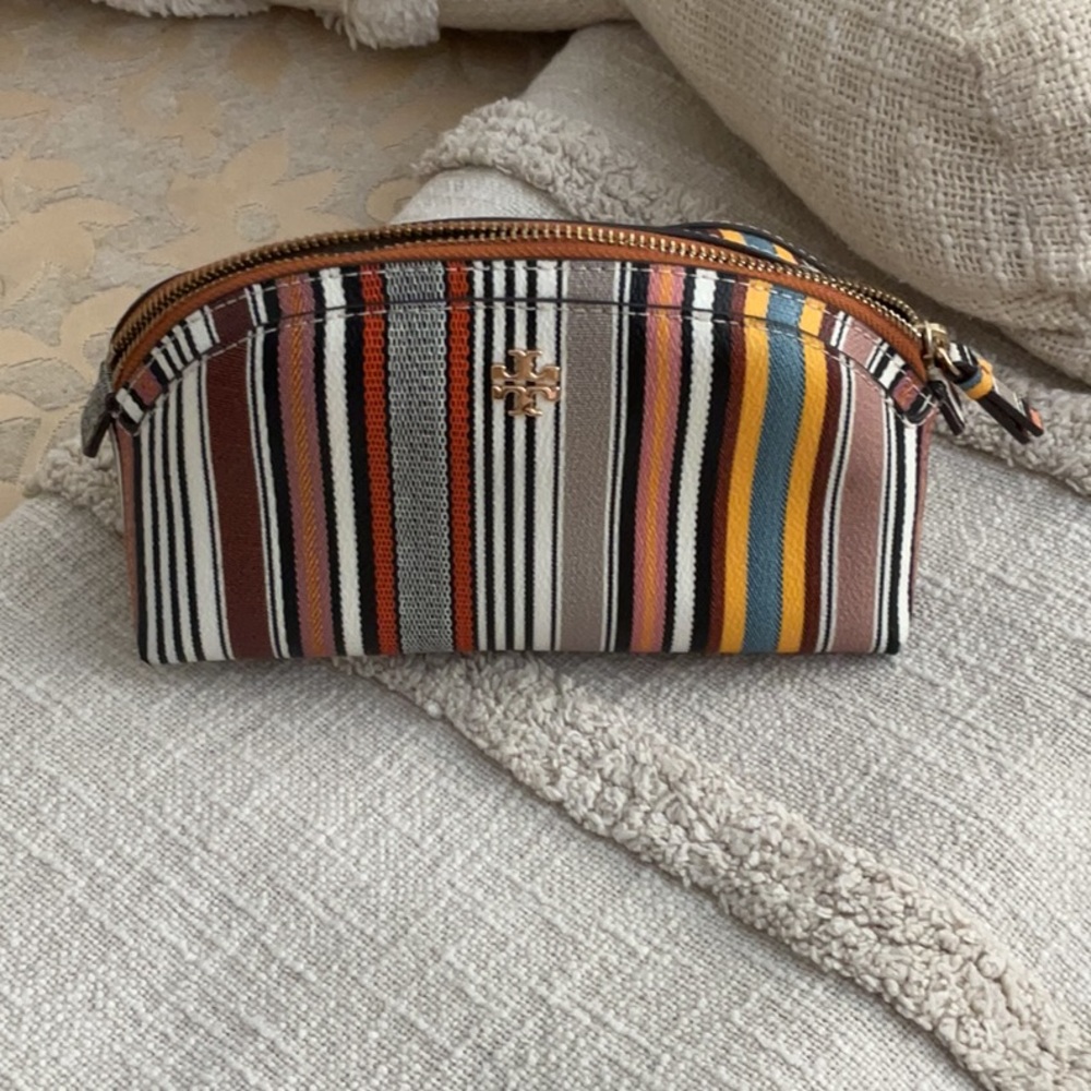 Tory Burch Kerrington Make up Bag - Picture 5 of 12